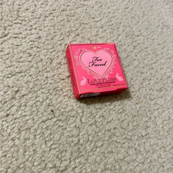 BRAND NEW Too Faced Pink Heart-Shaped Blush Compact/shade / HOW DEEP IS UR LOVE